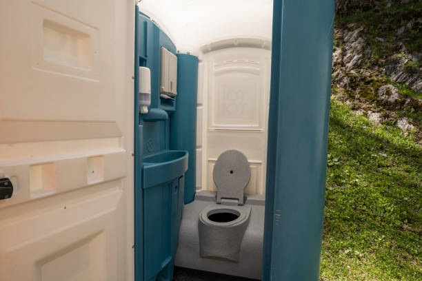 Best Porta potty rental near me  in Hillsboro, OH